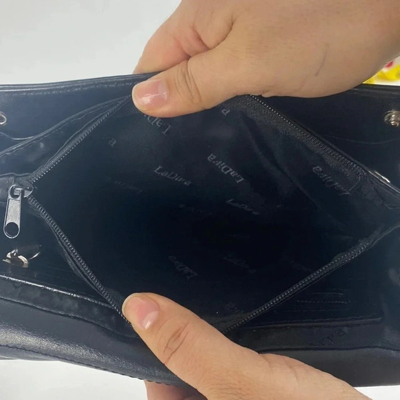 Black Genuine Italian leather cross  body shoulder bag - Picture 11 of 16